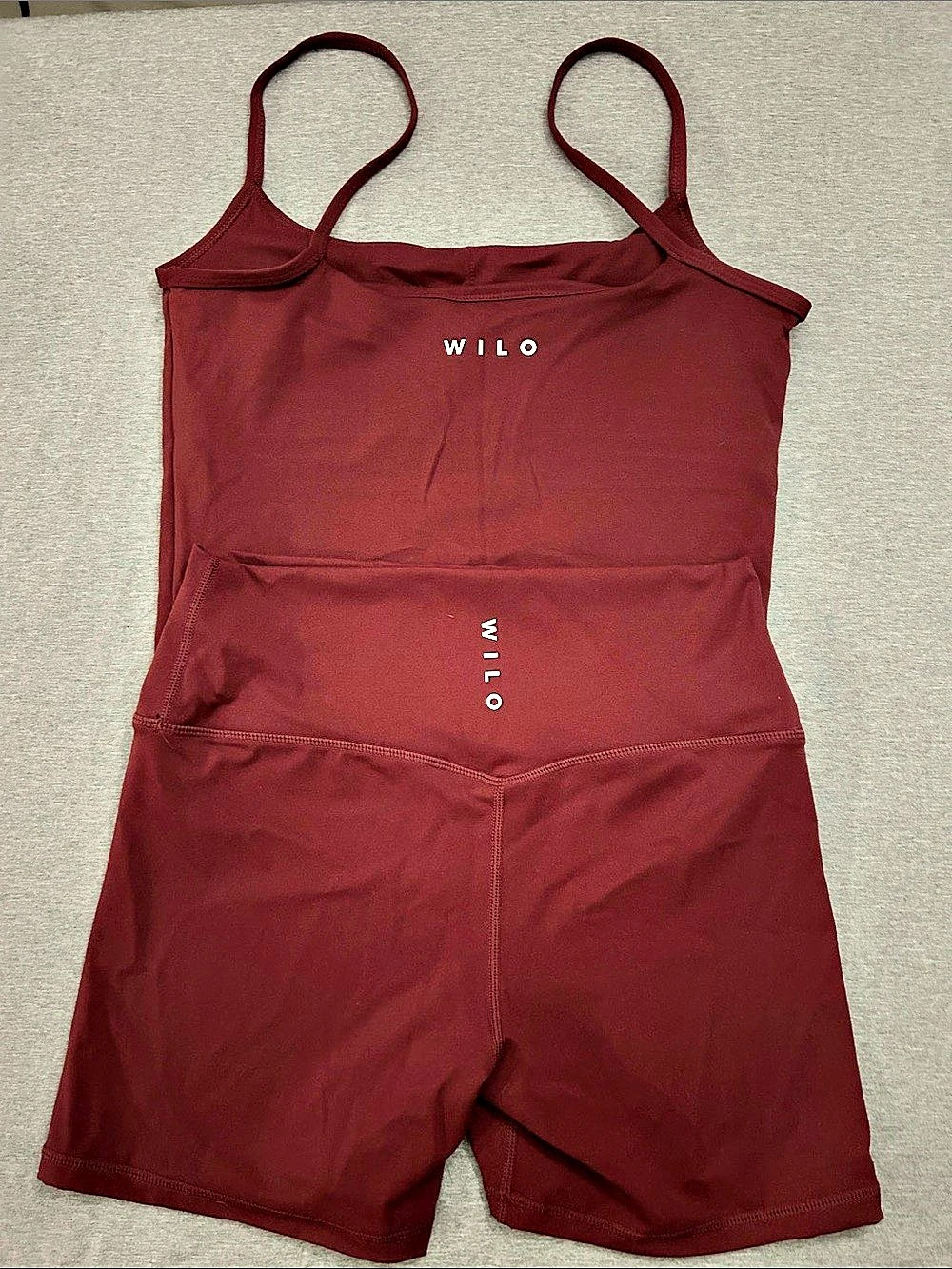WILO Burgundy Set - Tank with bra/pads Size Small - biker shorts Size Med - Like